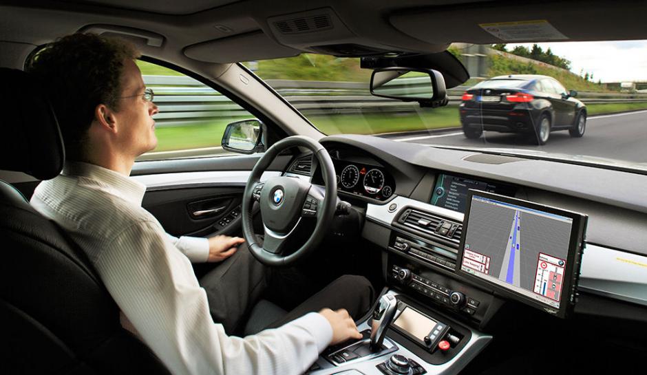 Microsoft quiere convertirse en el cerebro de los carros aut&oacute;nomos que se elaboren. (Foto: diariomotor.com)