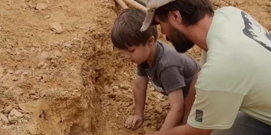 Tim y Wylie hallaron los f&oacute;siles mientras jugaban. (Foto: Huffington Post)