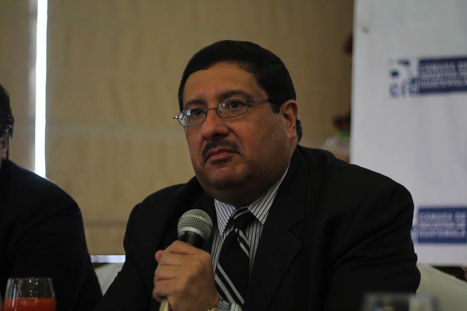 Dorval Carías, ministro de Finanzas, declaró este jueves que accederán a reducir el monto total del Presupuesto así como de los bonos. (Foto: Archivo/Soy502)