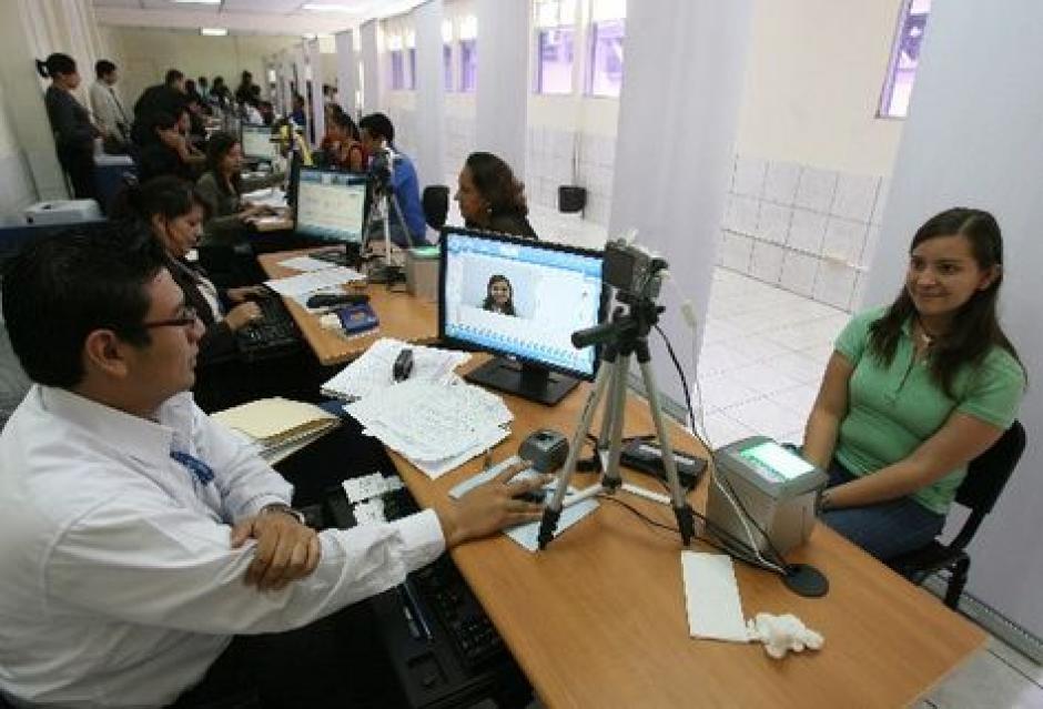 El Renap anunció el incremento en el costo de la renovación, reposición y tramite del primer DPI. (Foto:Renap)