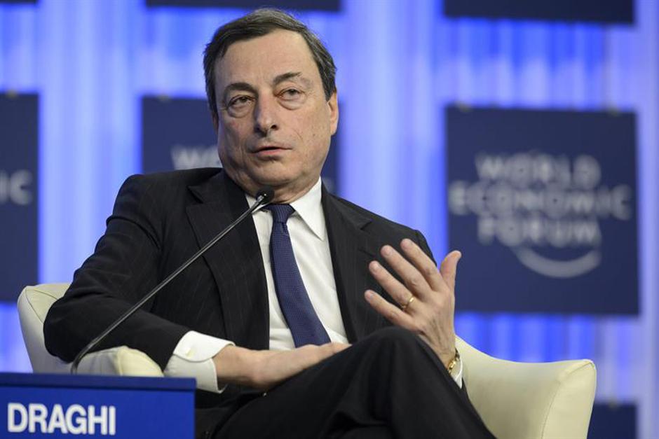 La mejor&iacute;a en la actividad econ&oacute;mica en el mundo ha sido espectacular, se&ntilde;al&oacute; Mario Draghi, presidente del Banco Central Europeo, durante su intervenci&oacute;n en el Foro Econ&oacute;mico Mundial (Foto: EFE)