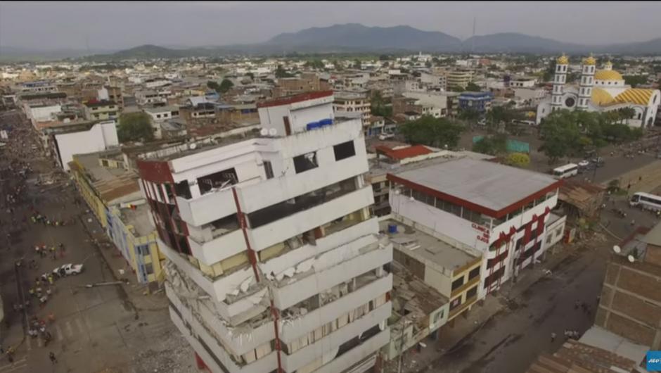 AFP captura los da&ntilde;os del terremoto de Ecuador vistos desde un Drone. (Foto: Youtube/AFP)&nbsp;
