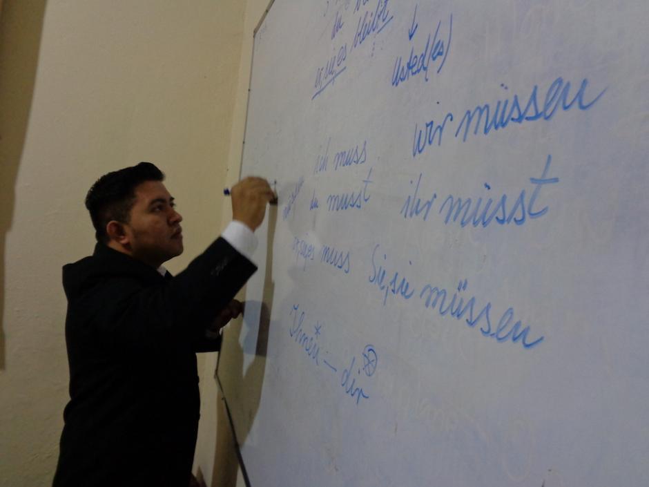 Eddy ha viajado a 26 pa&iacute;ses y ha conocido a diferentes personalidades. (Foto: Wendy del Cid/Soy502)