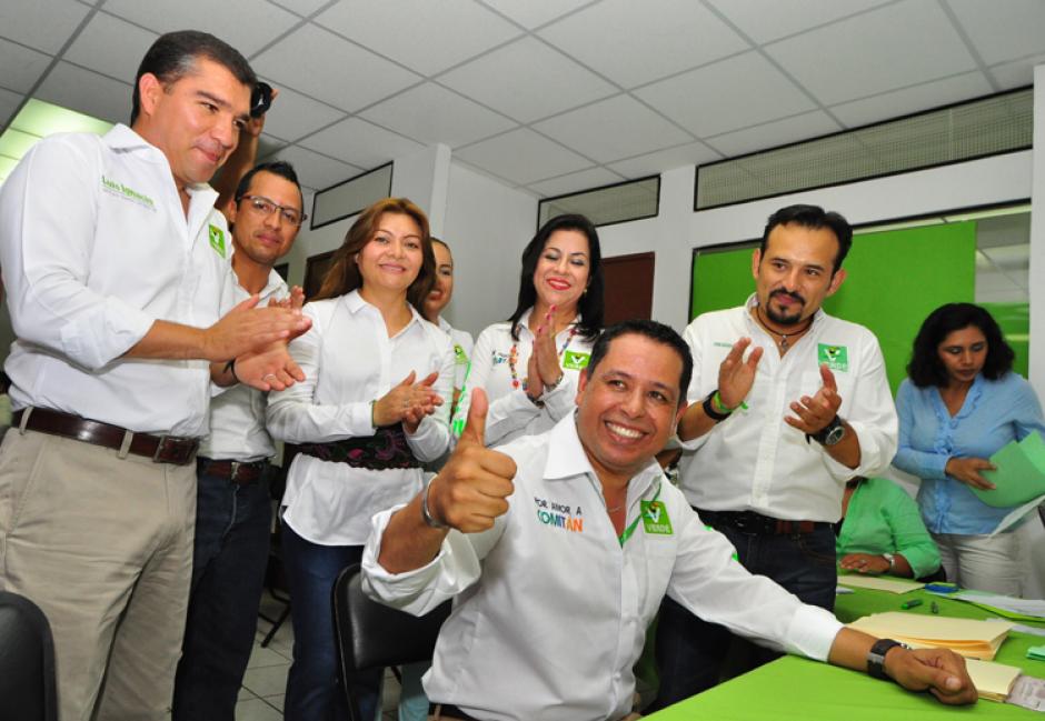 Mario Guill&eacute;n Guill&eacute;n, con sus seguidores, en Chiapas. (Foto: Correlavoz.mx)