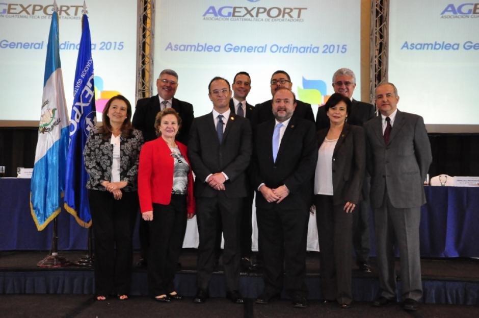 La nueva Junta Directiva será presidida por Rolando Paiz (c). (Foto: Agexport)