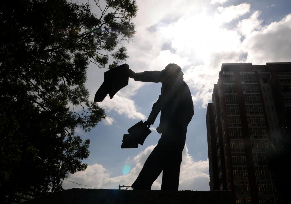 El Congreso de la República estableció el 9 de junio como Día conmemorativo de Miguel Angel Asturias. En el centenario de su nacimiento fue construido un monumento, ubicado en la Avenida de la Reforma zona 9.(Foto: Erick Sor/Soy502)&nbsp;&nbsp;&nbsp;
