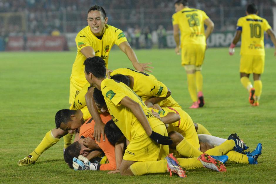 En su tercer torneo en la Liga Nacional, Guastatoya clasific&oacute; a su primera gran final. Jugar&aacute; ante Antigua y sue&ntilde;a con el t&iacute;tulo. A nivel internacional llam&oacute; la atenci&oacute;n. (Foto: Archivo)