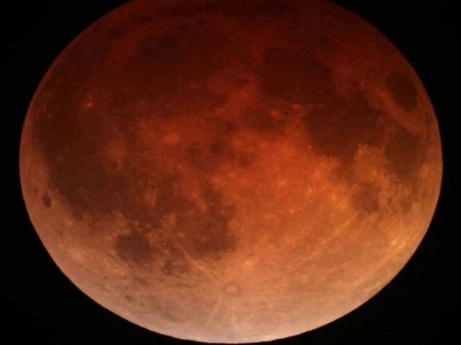 El primer eclipse total de Luna ser&aacute; el pr&oacute;ximo s&aacute;bado y podr&aacute; ser observado en diferentes regiones del mundo. (Foto: Internet)