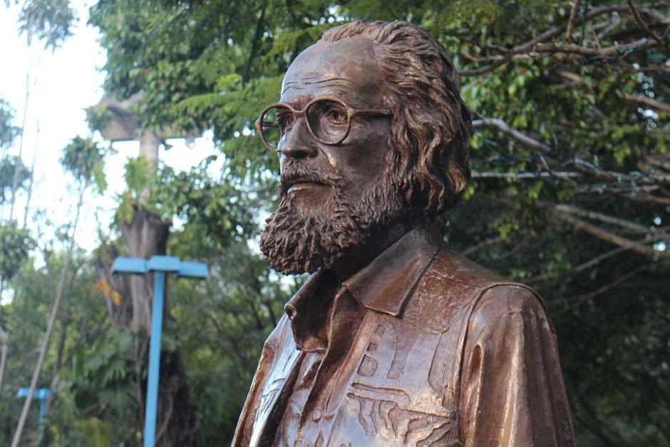 Realizan, por tercer a&ntilde;o consecutivo, un homenaje p&oacute;stumo a Efra&iacute;n Recinos. (Foto: Jos&eacute; D&aacute;vila/Soy502)&nbsp;