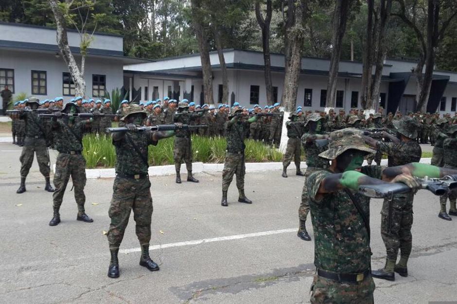Un total de 149 soldados guatemaltecos provenientes del Congo guardar&aacute;n cuarentena por 21 d&iacute;as, en los que ser&aacute;n evualuados para eliminar cualquier posibilidad de que se encuentren contagiados por el virus del &eacute;bola. (Foto: Archivo)
