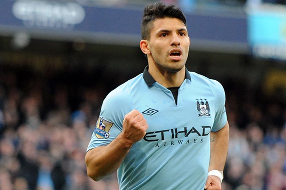 "El Kun" Ag&uuml;ero fue el que avis&oacute; a los m&eacute;dicos parando un c&oacute;rner, advertido por los hinchas de la grada.