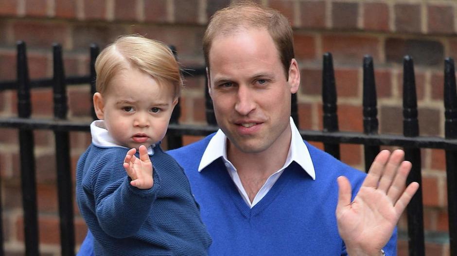 Guillermo y el peque&ntilde;o Jorge de Cambridge tienen un gran parecido. (Foto: elconfidencial.com)