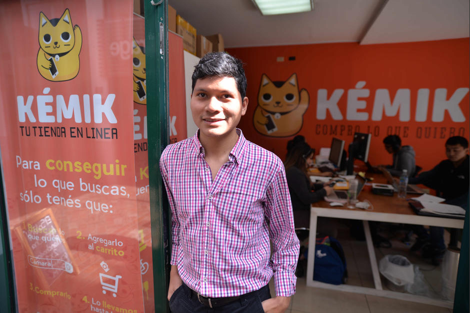 Josías López es un ejemplo de lucha y superación para su familia y comunidad. (Foto: Wilder López/Soy502)