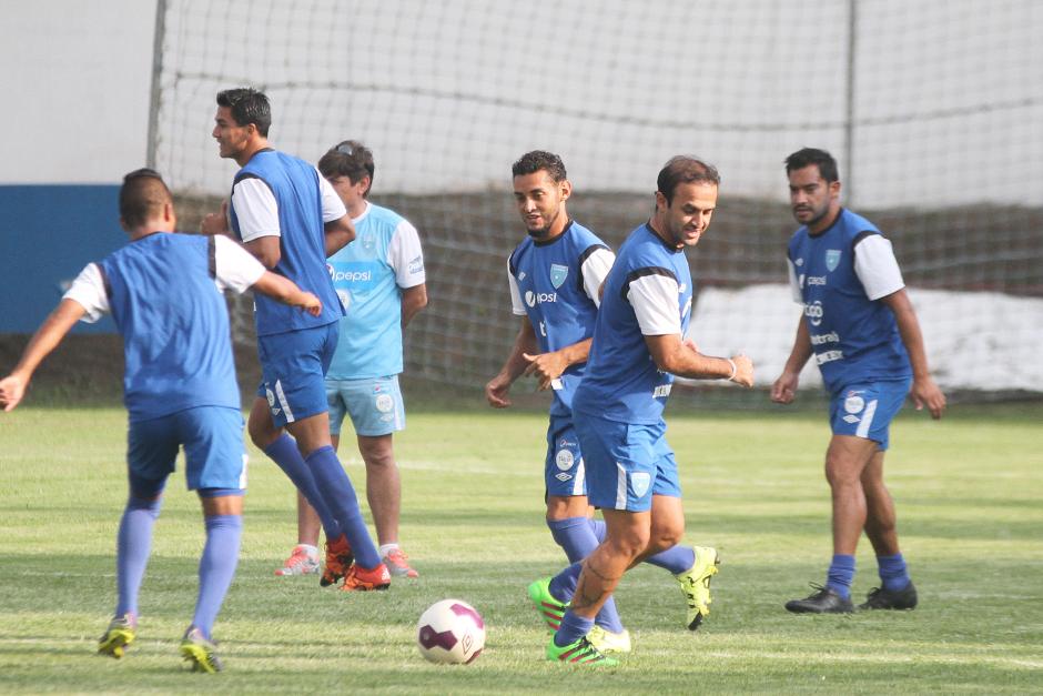 La Selección nacional de futbol se mide este jueves a Mixco en partido de preparación, previo a enfrentar a Estados Unidos por la Eliminatoria. (Foto: Luis Barrios/Soy502)