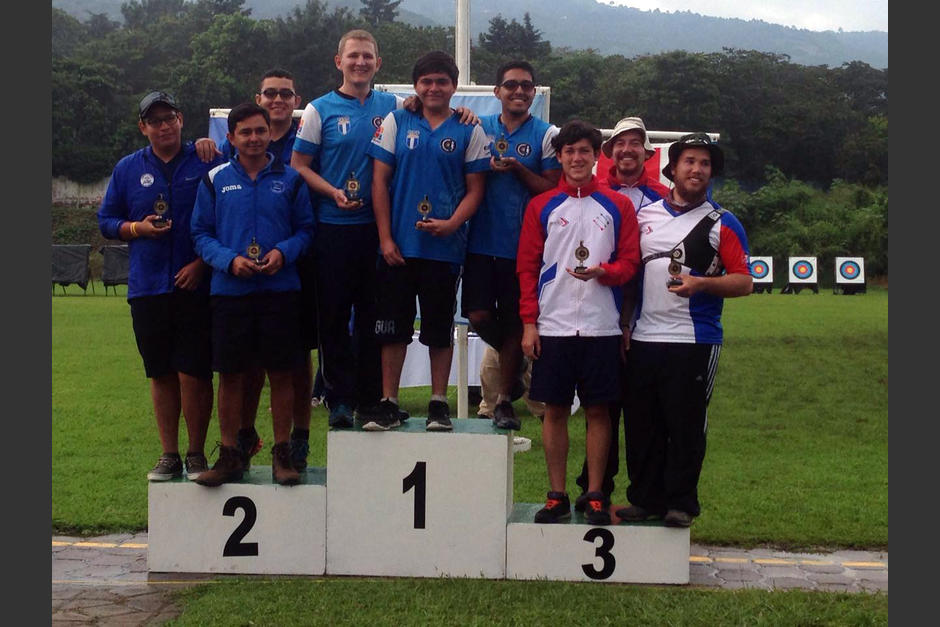 El equipo guatemalteco de la modalidad de recurvo, se qued&oacute; con el oro. (Foto: COG)