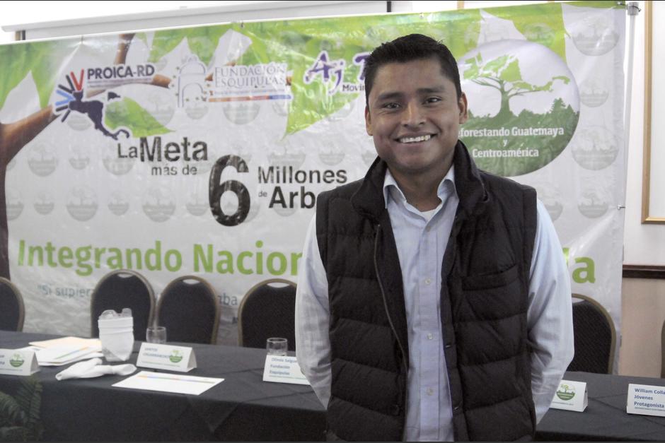 Erick Barrondo es uno de los "embajadores" simb&oacute;licos de la campa&ntilde;a de reforestaci&oacute;n. (Foto: Soy502)