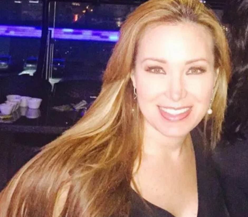 La presentadora Karla Minaya podr&iacute;a haber sido la que cometi&oacute; la equivocaci&oacute;n. (Foto: www.sopitas.com)