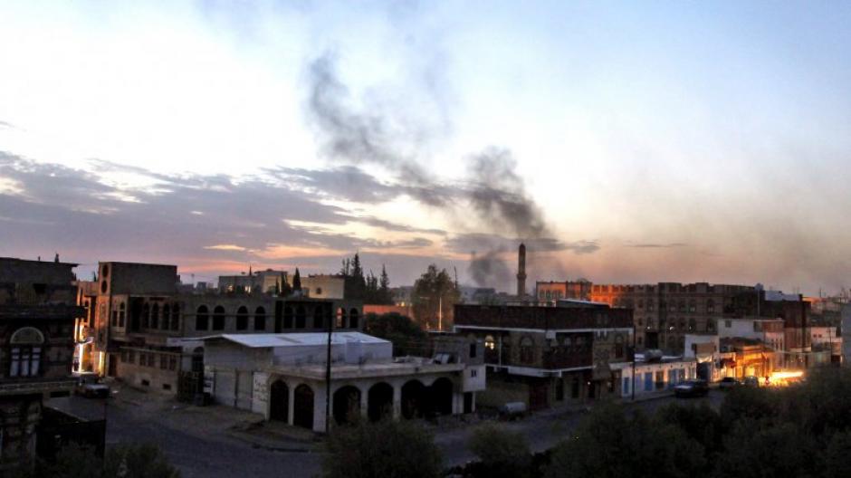 La filial yemen&iacute; del Estado Isl&aacute;mico perpetr&oacute; recientemente ataques contra mezquitas frecuentadas por los chi&iacute;es y cercanas al movimiento rebelde de los hut&iacute;es. (Foto: infobae.com)