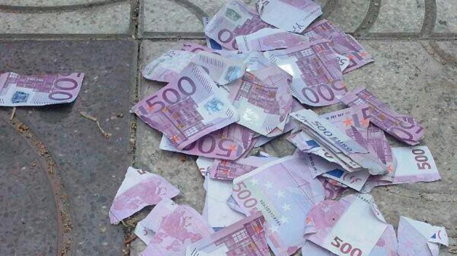 Una mujer despedaz&oacute; billetes de 100 y 500 euros en Viena, Austria. (Foto: rtv.es)