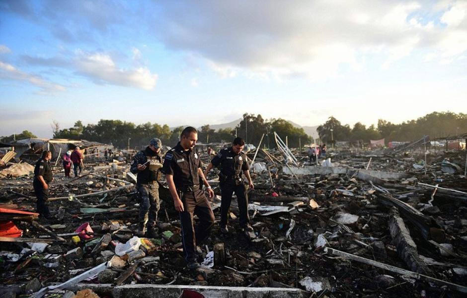El Mercado de San Pablito en Tultepec, M&eacute;xico, qued&oacute; reducido a cenizas. (Foto: Sopitas)