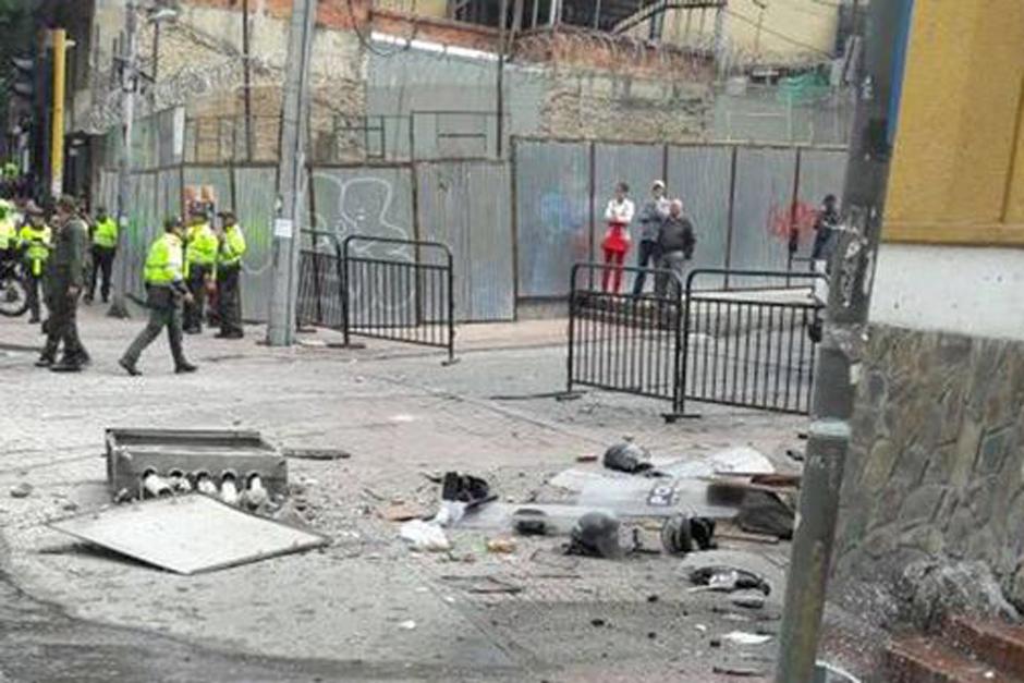 En la explosi&oacute;n dos personas est&aacute;n heridas de gravedad y todav&iacute;a se contin&uacute;a investigando el hecho. (Foto: Twitter/Alcald&iacute;a de Bogot&aacute;)