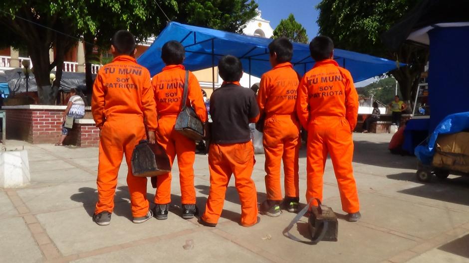 Algunos ni&ntilde;os tienen menos de 8 a&ntilde;os y no saben leer ni escribir. (Foto: Antonio Chitop/Nuestro Diario)&nbsp;