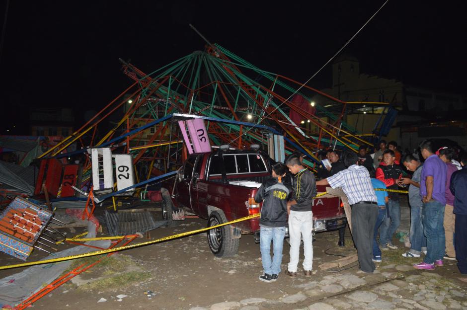 Desperfectos mec&aacute;nicos provocaron que la rueda de chicago se cayera hiriendo a varias personas. (Foto: Nuestro/Diario)&nbsp;