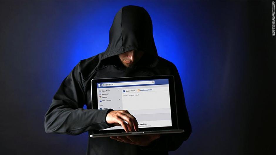 Las redes sociales han sido utilizadas por delincuentes para obtener datos personales. (Foto: CNN)
