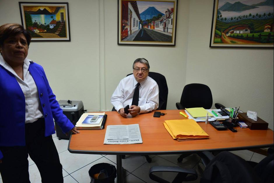 El contrato de alquiler de la oficina del diputado César Fajardo venció el 30 de abril y el Congreso no lo renovó. Sin embargo, el parlamentario sigue ocupando el inmueble. (Foto: Archivo/Soy502)
