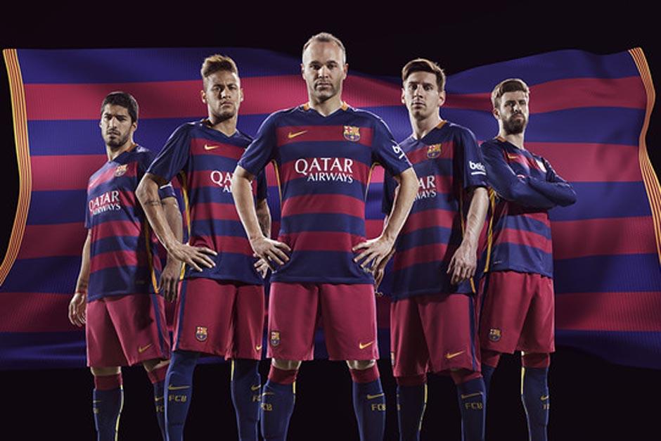 El nuevo uniforme presentado por el Barcelona para la temporada 2015-2016. (Foto: FCBarcelona.com)
