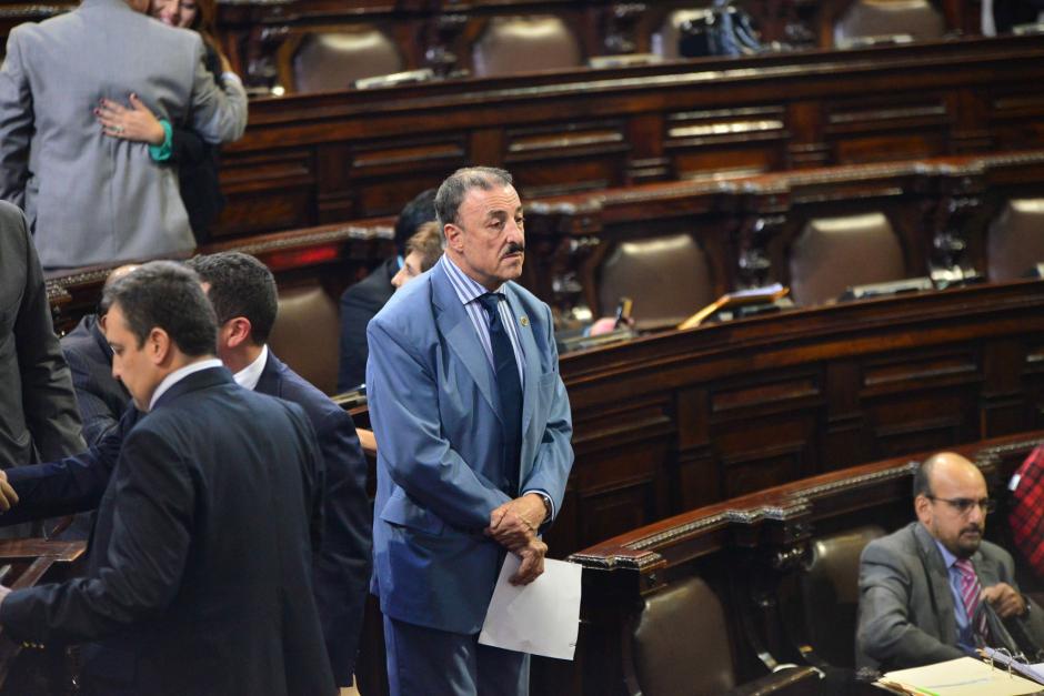 Fernando Linares Beltranena consigui&oacute; el apoyo de varios diputados para firmar la enmienda. (Foto: Archivo/Soy502)