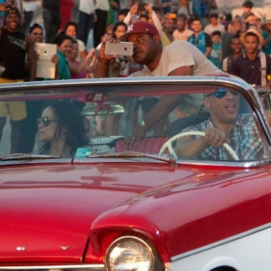 Los cubanos disfrutaron del rodaje en primera fila. (Foto: 100noticias.com.ni)