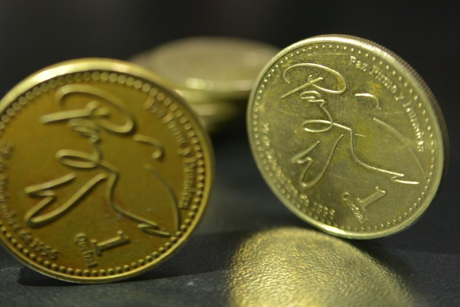 Las nuevas monedas tendr&aacute;n un peso menor a las que actualmente circulan en el pa&iacute;s. (Foto: Wilder L&oacute;pez/Soy502)