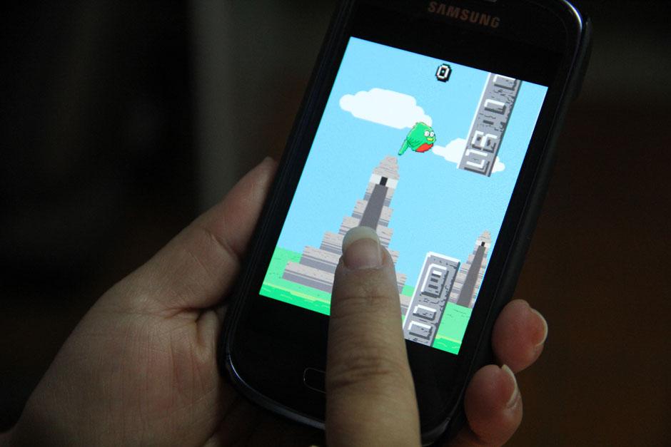 Un desarrollador guatemalteco ha lanzado al mercado el videojuego "Flappy Quetzal", que está disponible para teléfonos Android. (Foto: Jesús alfonso/Soy502)