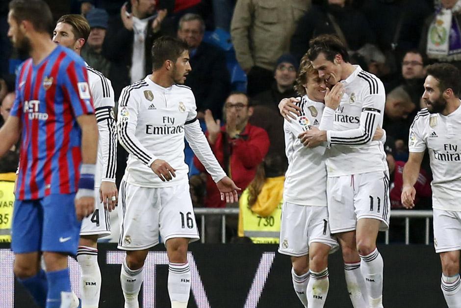 Gareth Bale anot&oacute; un doblete con el que el Real Madrid dobleg&oacute; al Levante por la Liga. (Foto: EFE)