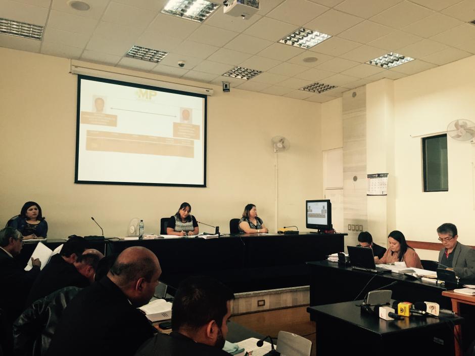 La audiencia de primera declaración del caso de fraude al IGSS-Chiquimula, en el cual se involucra al diputado Baudilio Hichos, está a cargo de la jueza Silvia Violeta de León. (Foto: Evelyn de León/Soy502)