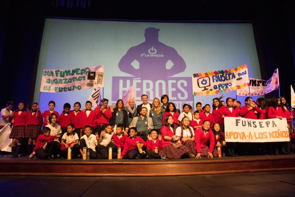 Ellos son h&eacute;roes de la educaci&oacute;n. (Foto: Funsepa)&nbsp;