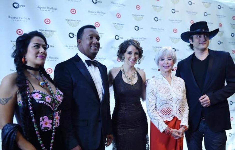 Gaby Moreno publicó en redes sociales una fotografía compartiendo con otros artistas y celebrando el "Hispanic Heritage". (Foto: Gaby Moreno)&nbsp;