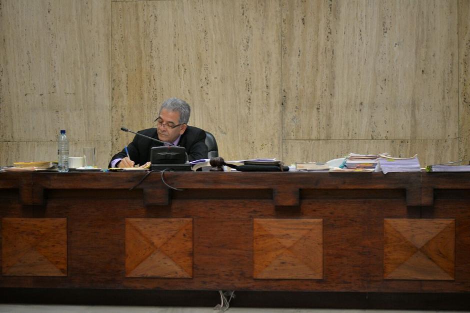 El Juez Miguel &Aacute;ngel G&aacute;lvez decidir&aacute; este jueves si liga a proceso a los 57 implicados. (Foto: Archivo/Soy502)