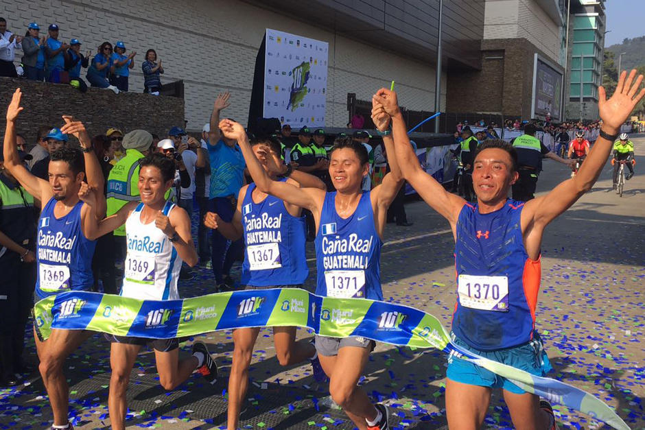 Este domingo se realiz&oacute; la primera edici&oacute;n de la 10k de Mixco, carrera donde compitieron alrededor de 4 mil personas. (Foto: Mixco)
