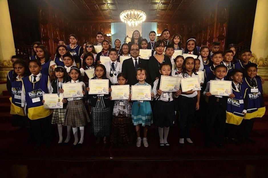 En el Palacio Nacional de la Cultura fueron premiados 26 ganadores de Cuentos en familia 2016. (Foto: Selene Mej&iacute;a/Soy502)