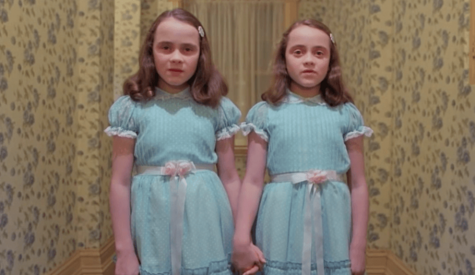 En "The Shining" participaron Lisa y Louise Burns cuando ten&iacute;an 12 a&ntilde;os. (Foto: Captura de YouTube)