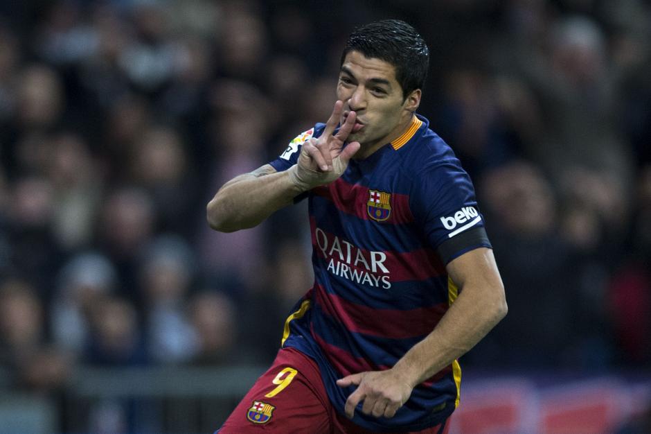 Luis Su&aacute;rez abri&oacute; la ruta para el triunfo del FC Barcelona en el estadio Santiago Bernab&eacute;u, sobre un desconocido Real Madrid. (Foto: EFE)