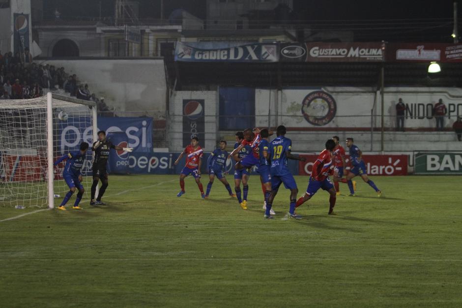 El Xelaj&uacute; MC no pas&oacute; del empate 1-1 frente a Municipal. (Foto: Gustavo Rodas/Nuestro Diario)