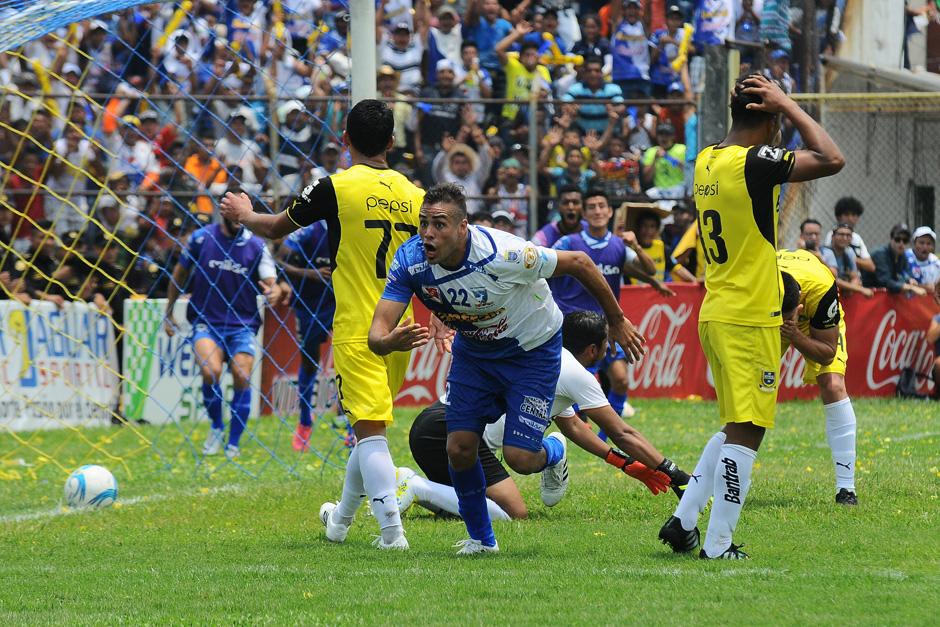 Ladogana marcó el primer gol de Suchi frente a los cremas en la final. (Foto: Luis Barrios/Soy502)