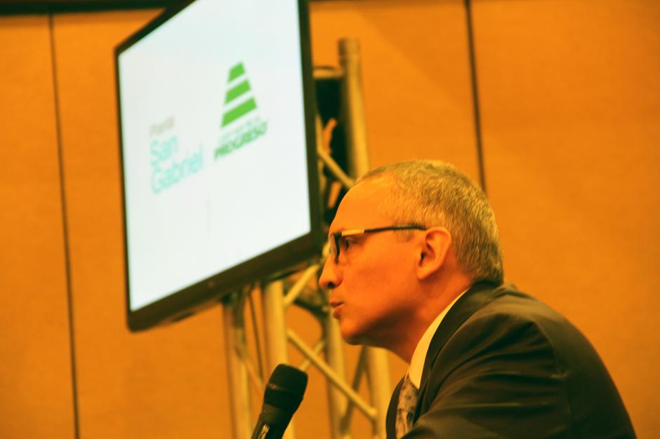 El Gerente General de Cementos Progreso ofreció una conferencia de prensa en la que desmintió todos los señalamientos vertidos en contra de la empresa en la marcha del movimiento que rechaza la planta cementera en San Juan Sacatepéquez. &nbsp;(Foto: Antonio Ordoñez/Soy502)