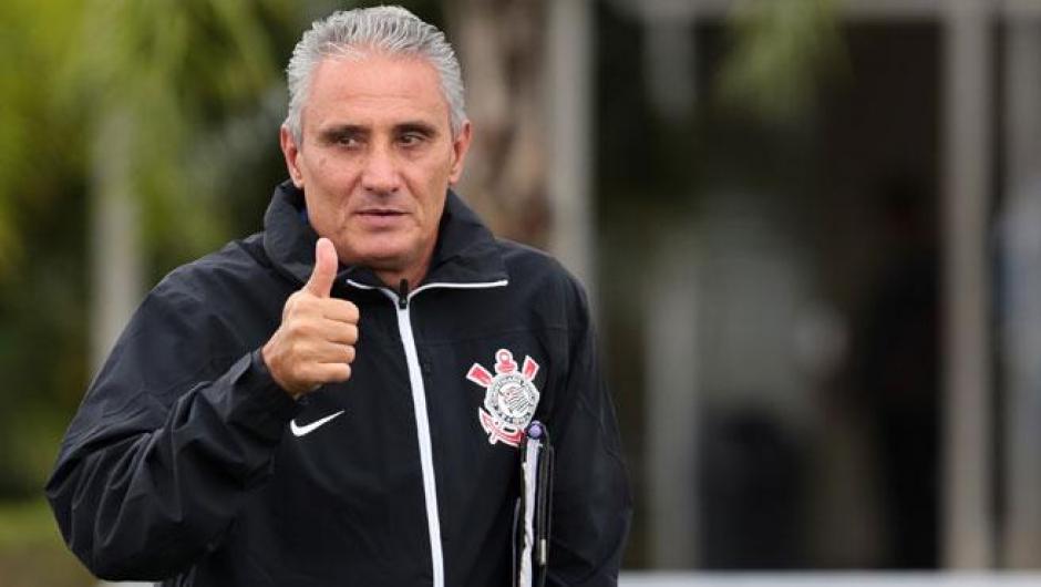 Tite actualmente dirige al Corinthians de Brasil. (Foto: Twitter)