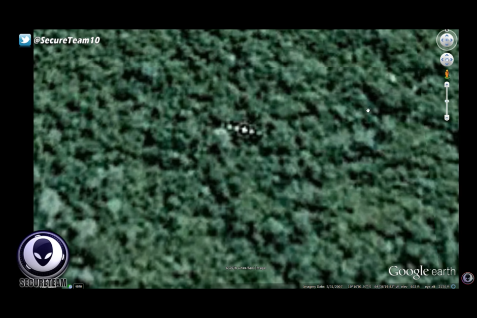 El lente de Google Earth capta un extra&ntilde;o objeto en la selva amaz&oacute;nica. (Foto: Google Earth)