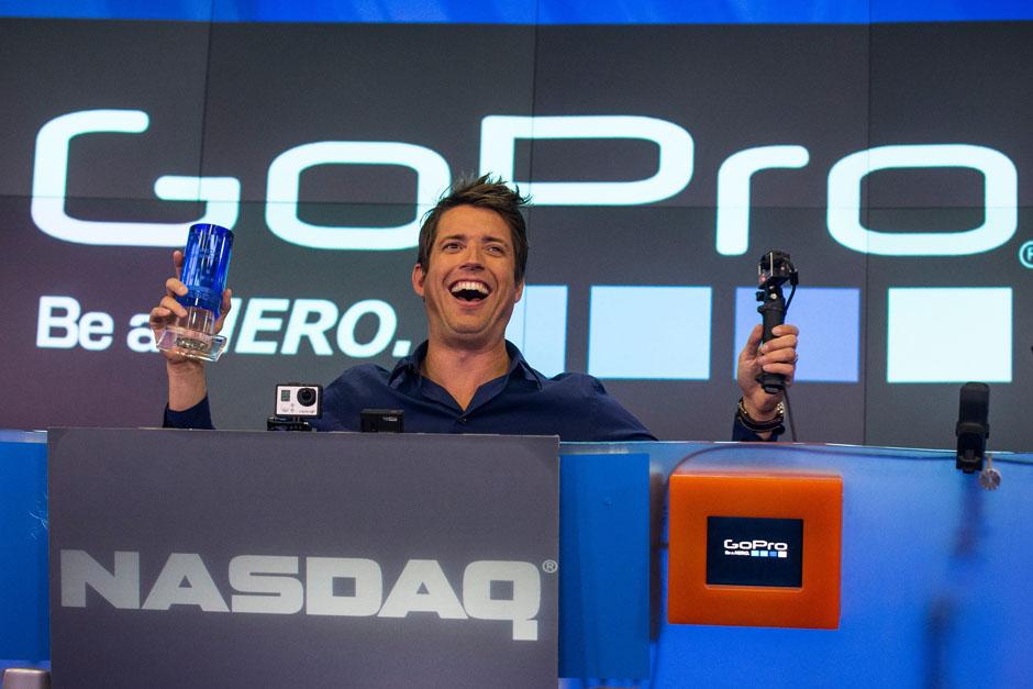 La popular c&aacute;mara GoPro debut&oacute; este jueves en la bolsa de valores de Wall Street y en tan solo media hora ya hab&iacute;a incrementado 30% el valor de sus acciones (Foto: Archivo)