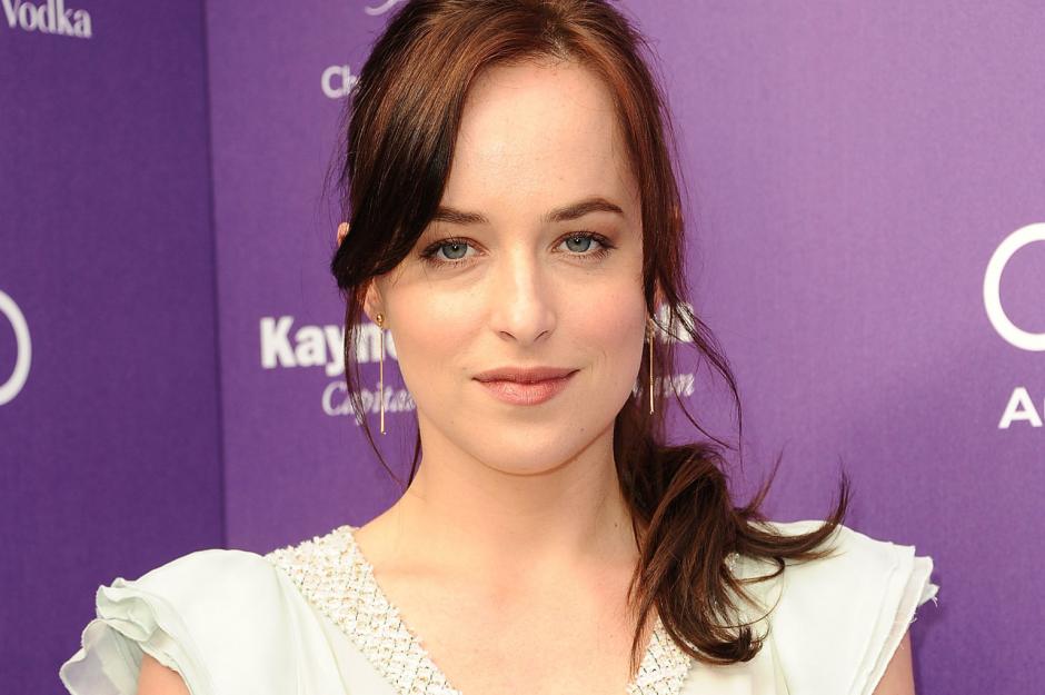 Dakota Johnson, la actriz que protagoniza el filme "Cincuenta sombras de Grey".